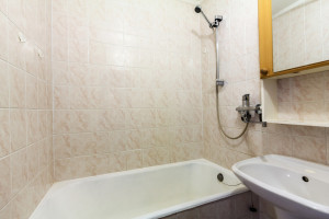 Alcove Bathtub