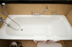 Alcove Tub