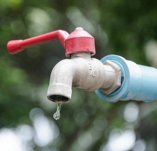 How to Repair a Leaking Outdoor Faucet