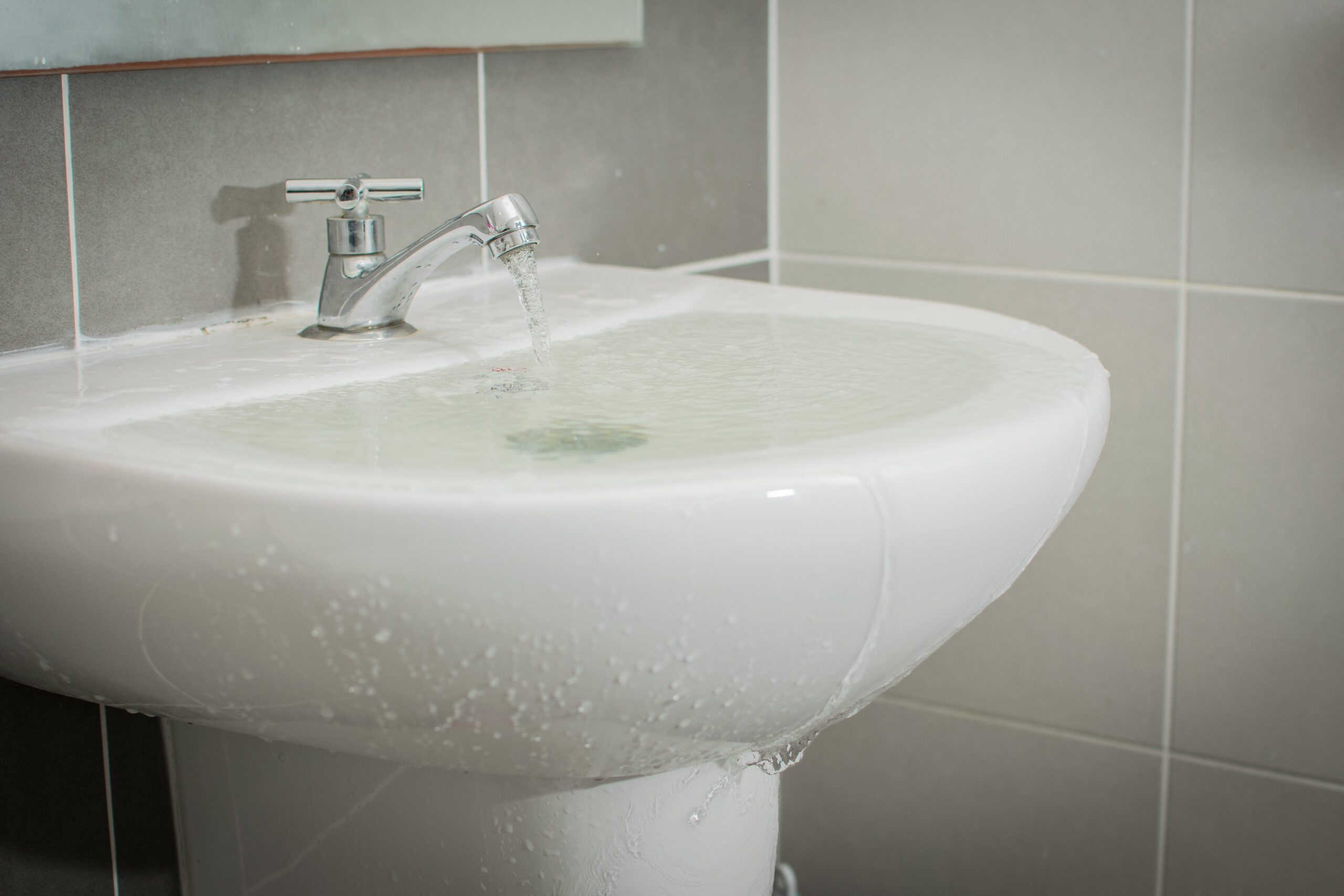 Signs Your Main Drain is Clogged and How to Address the Issue